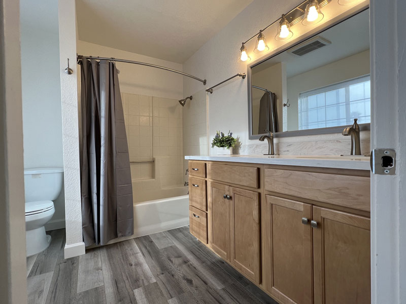 1606 Judson Street Master Bathroom