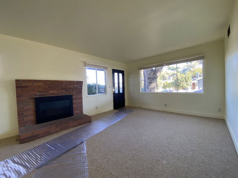 608 Congress Avenue in Pacific Grove Livingroom with Fireplace